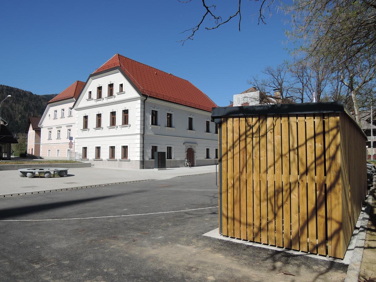 Hostel Bearlog Кочев'є Екстер'єр фото