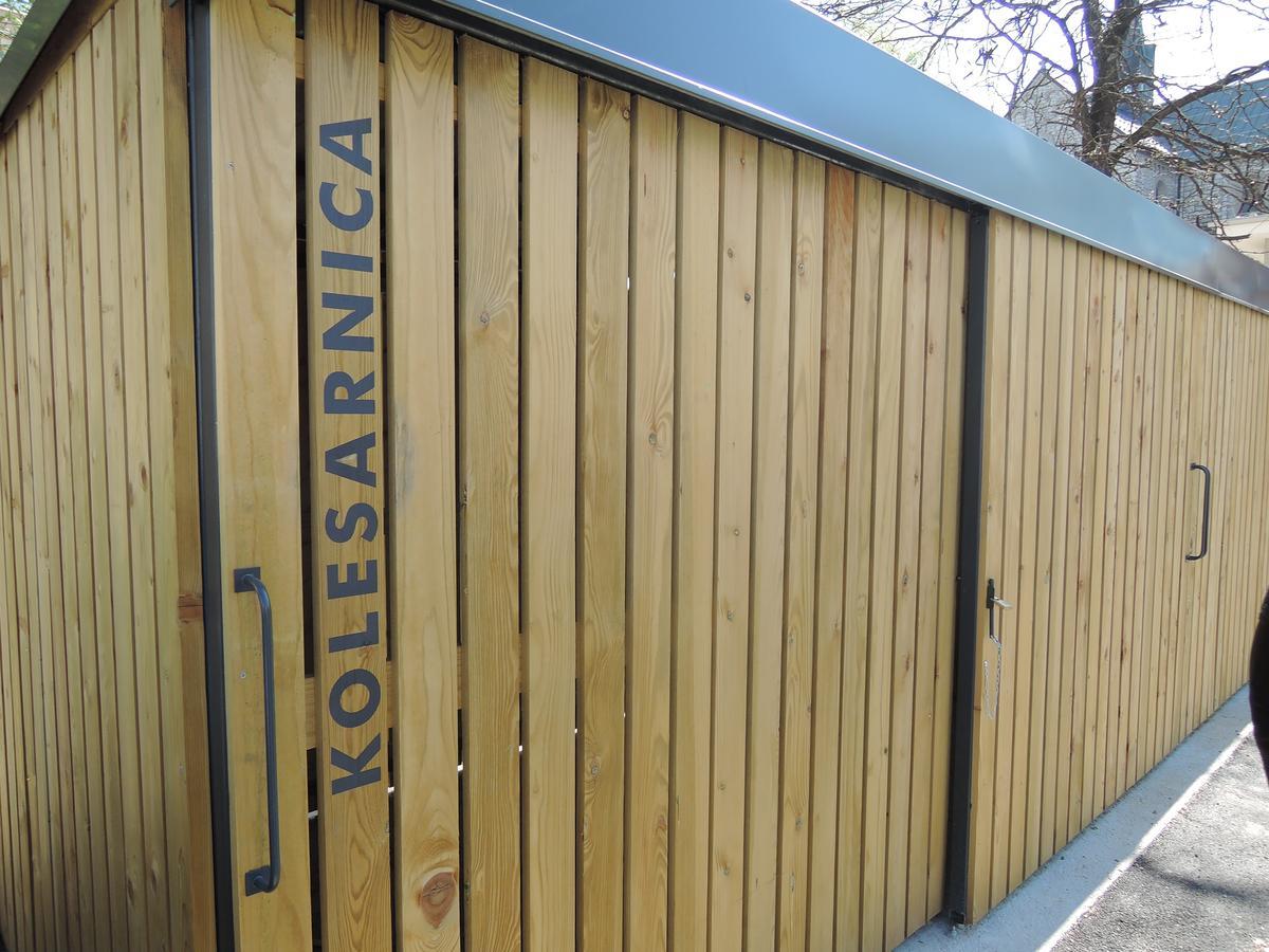 Hostel Bearlog Кочев'є Екстер'єр фото