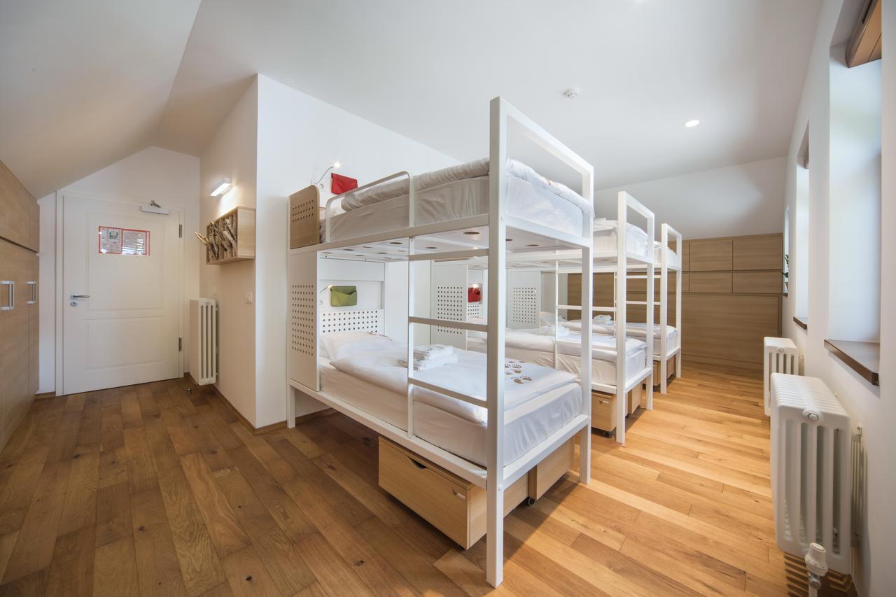 Hostel Bearlog Кочев'є Екстер'єр фото